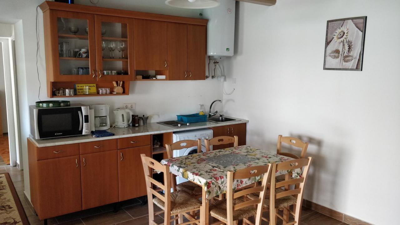 Oereghaz Vendeghaz Lägenhet Lakhegy Exteriör bild